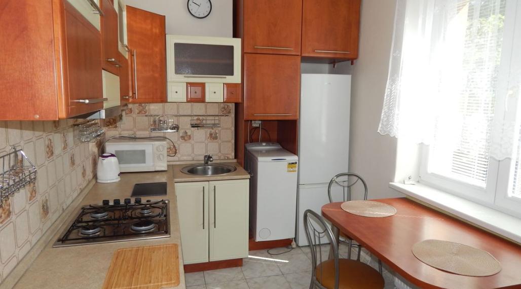 SPEKTRUM REALITY- Na PRENÁJOM komplet rekonštruovaný, zariadený 2- izbový byt, 53 m2, Handlová