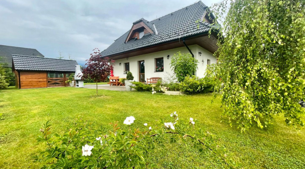 NA PREDAJ- chata /NOVOSTAVBA/ komplet zariadená / Vysoké Tatry- Stará Lesná  s panoramatickým výhľadom