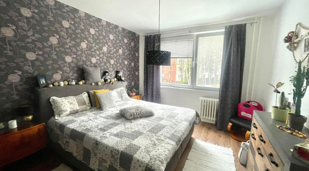 Exkluzívna ponuka 3 izb. veľkometrážného bytu v Bánovciach n/B s balkónom a pivnicou- SEVER