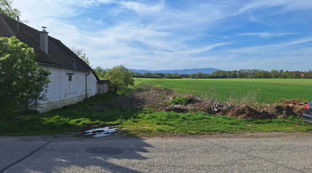 Nová cena !!!  Exkluzívne na predaj slnečný pozemok v obci Chudá Lehota , 1158m2