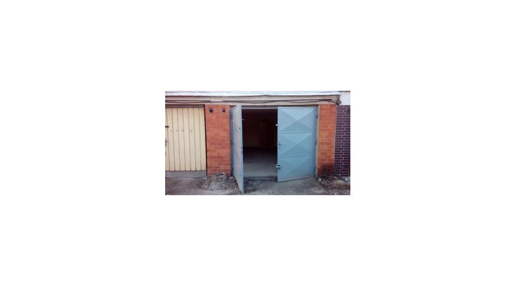 Exkluzívne na predaj garáž v Bánovciach n/B - SEVER