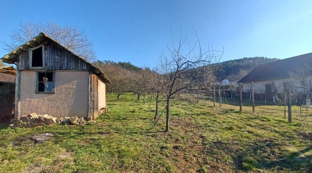 SUPER CENA - Stavebný pozemok  1213 m2 obec BRODZANY