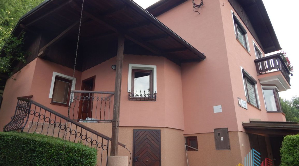 SPEKTRUM REALITY- Na predaj kompletne rekonštruovaný rodinný dom s pozemkom  1043 m2, Veľká Lehôtka, okres Prievidza