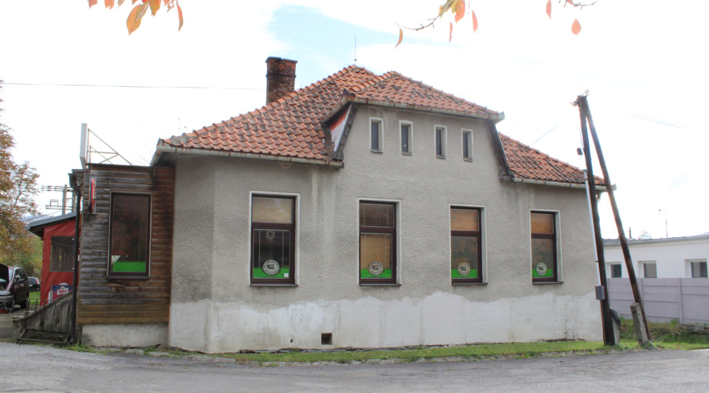 SPEKTRUM REALITY- Na predaj Rodinný dom/ objekt na podnikateľské účely s pozemkom 800 m2, Nitrianske Pravno, okres Prievidza