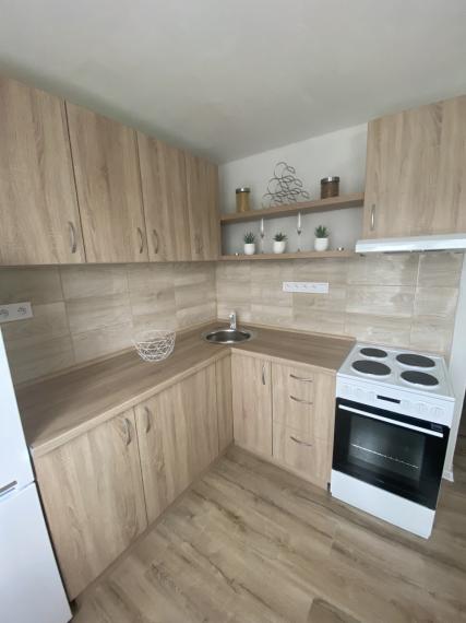 Hľadám  na kúpu 1- izbový byt v Handlovej