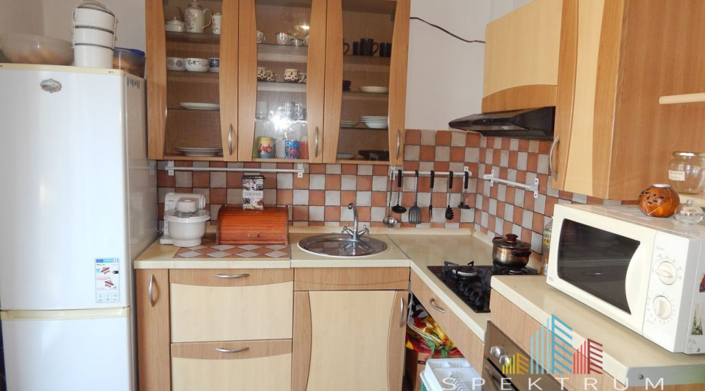 EXKLUZÍVNE-SPEKTRUM REALITY- Na Predaj 2-izbový byt, 58 m2 s balkónom, Handlová, ul. Prievidzská