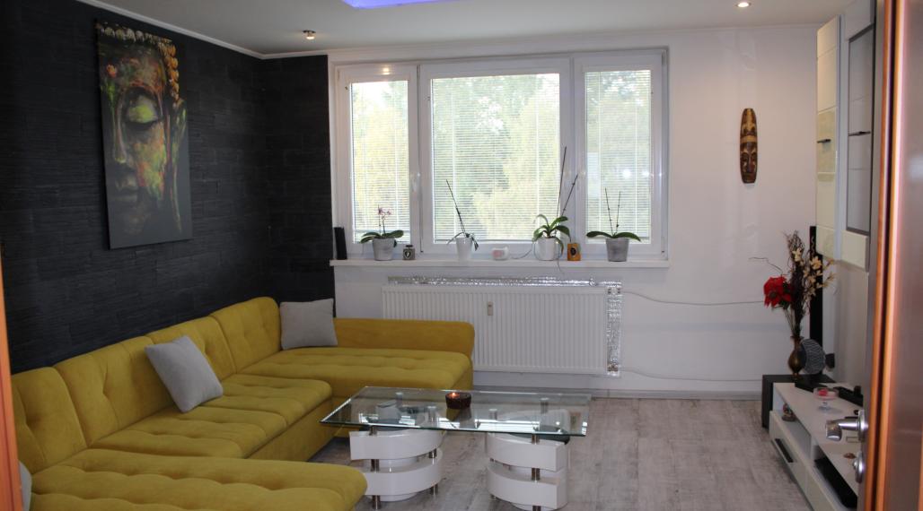 EXKLUZÍVNE-SPEKTRUM REALITY- Na Predaj kompletne rekonštruovaný 3-izbový  byt, 64 m2 s loggiou, Handlová