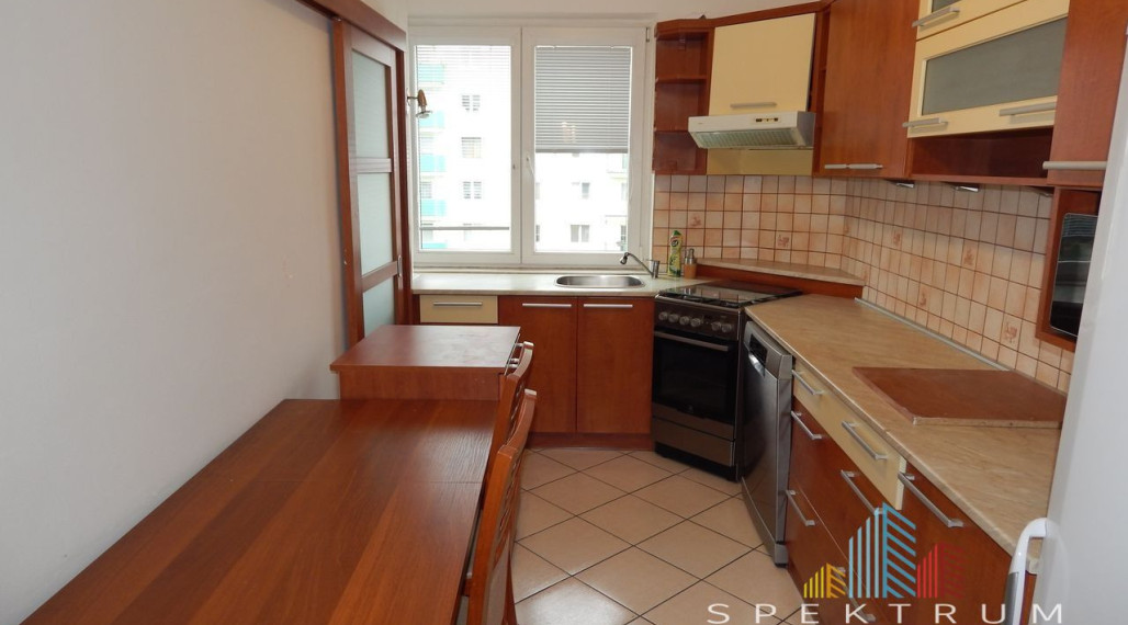 SPEKTRUM REALITY- Na PRENÁJOM 3-izbový byt, 64 m2 s balkónom, Centrum, okres Žiar Nad Hronom