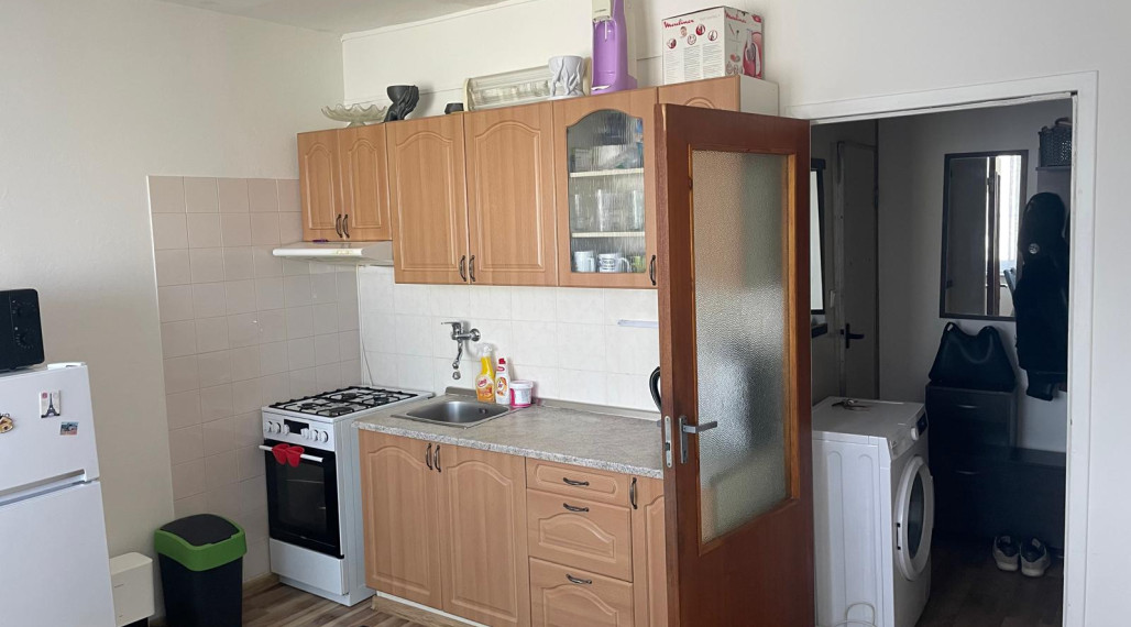 SPEKTRUM REALITY- Na Predaj 1-izbový byt, 36 m2, okres Žiar nad Hronom