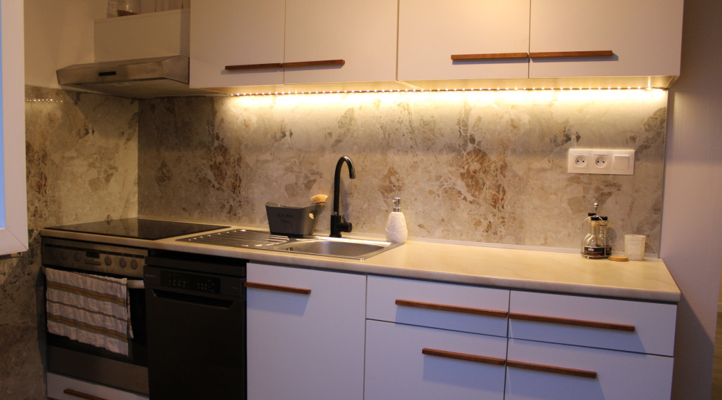 SPEKTRUM REALITY- Na Predaj komplet rekonštruovaný 1-izbový byt, 37,5 m2, Janova Lehota, okres Žiar nad Hronom