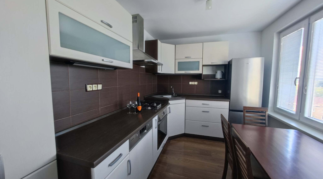SPEKTRUM REALITY- Na PREDAJ kompletne prerobený 3.5-izbový byt, 82 m2, Prievidza