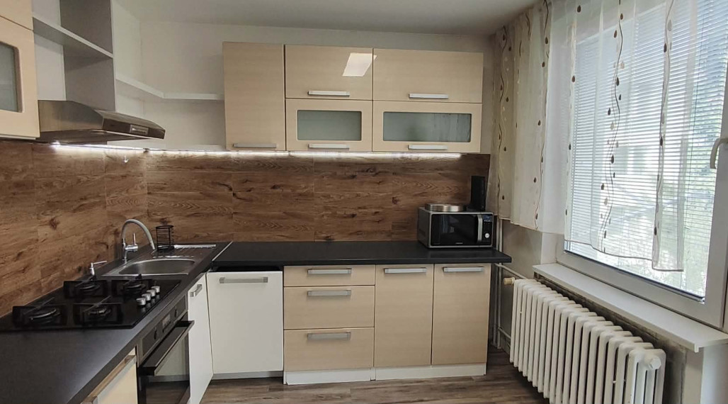 SPEKTRUM REALITY- Na PRENÁJOM veľkometrážny 3-izbový byt, 86 m2, Žiar nad Hronom