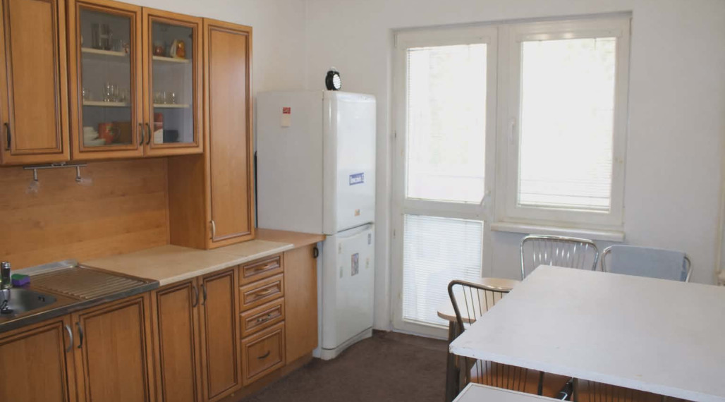 SPEKTRUM REALITY- Na PREDAJ veľkometrážny 4-izbový byt, 84 m2, Handlová, ul. Okružná