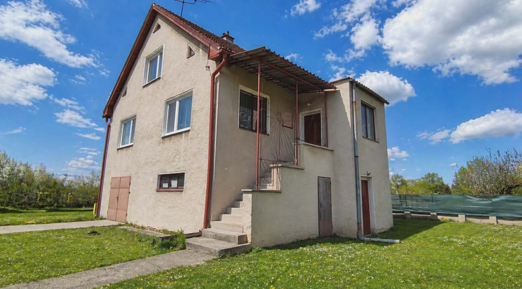 SPEKTRUM REALITY - Na PREDAJ Rodinný dom s garážou, pozemkom 802 m2, Nitrianske Pravno, okres Prievidza