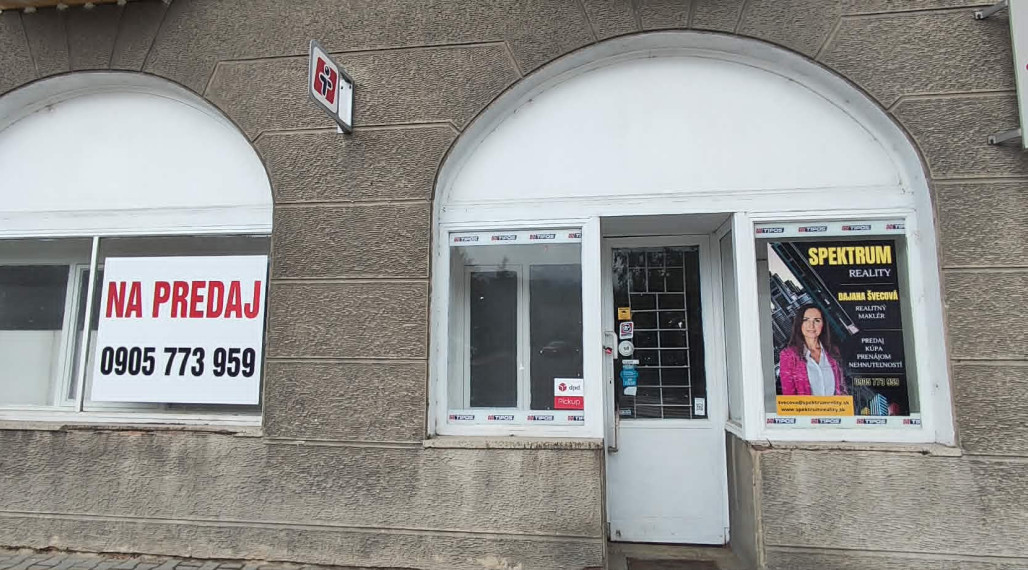 EXKLUZÍVNE-SPEKTRUM REALITY- Na Predaj Obchodný priestor 70 m2, Handlová, Ul. 29.Augusta