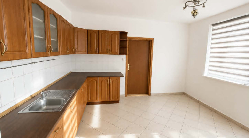 SPEKTRUM REALITY- Na PREDAJ  3-izbový byt s balkónom 79 m2, v meste Partizánske, ul. Veľká Okružná.