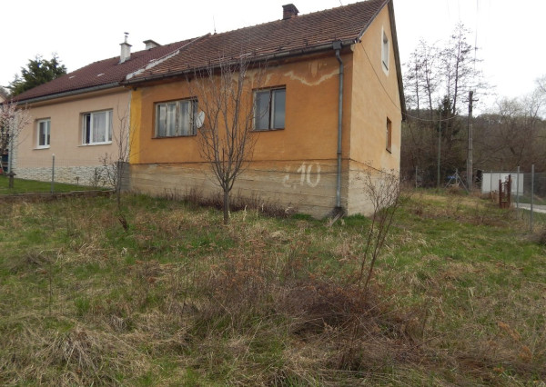 SPEKTRUM REALITY - Na Predaj  rodinný dom s pozemkom 457 m2 , Chvojnica, okres Prievidza