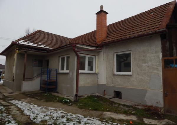 SPEKTRUM REALITY- Na Predaj 4- izbový rodinný dom s pozemkom 1200 m2, Opatovce nad Nitrou, okres Prievidza