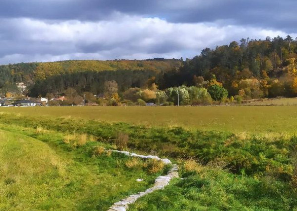 Investičné pozemky v obci UHROVEC