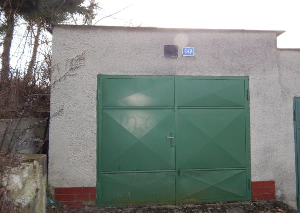 SPEKTRUM REALITY- Na PREDAJ  Garáž 28 m2, Handlová, ul. Mierové námestie