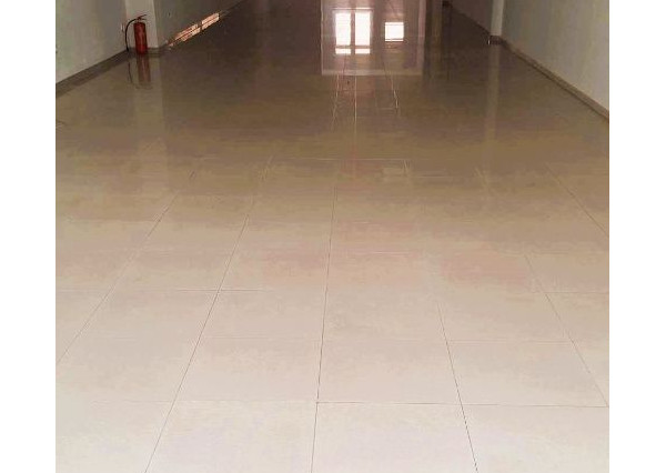 Exkluzívne na prenájom obchodné priestory- centrum Bánovce n/B