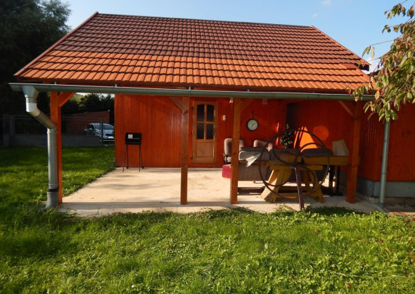 SPEKTRUM REALITY- TUŽINA-Na  Predaj  chata s terasou a garážou - 301 m2, Tužina, okres Prievidza