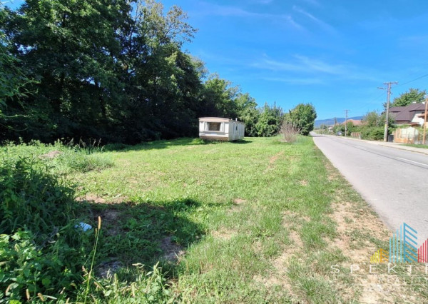 HORNÉ DRŽKOVCE – Mobilný dom s pozemkom pri potoku (790 m²)