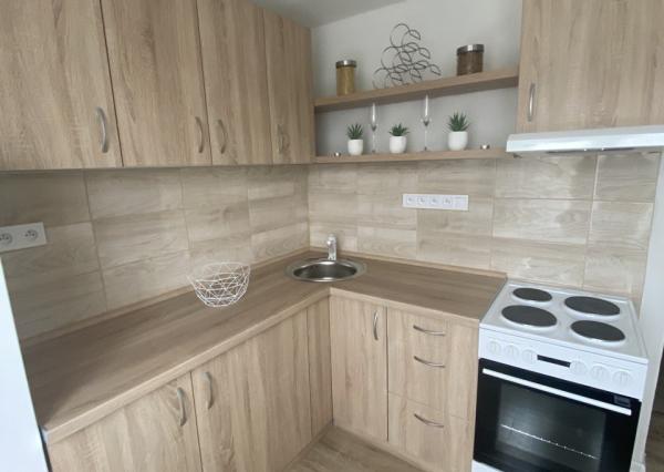 Hľadám  na kúpu 1- izbový byt v Handlovej