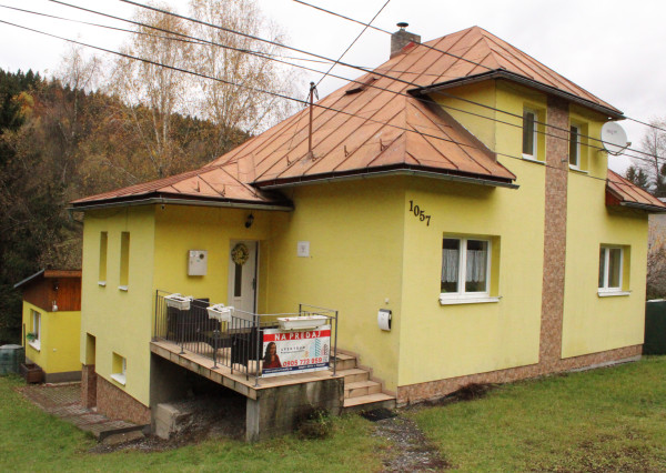 EXKLUZÍVNE-SPEKTRUM REALITY- Na predaj kompletne rekonštruovaný 4-izbový rodinný dom s pozemkom 701 m2, Vysoká nad Kysucou, okres Čadca