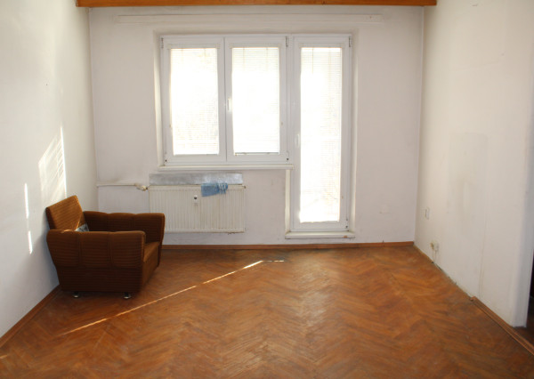 EXKLUZÍVNE-SPEKTRUM REALITY- Na Predaj 3-izbový byt, 62 m2 s balkónom, Handlová, ul. Prievidzská