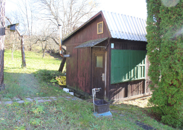 EXKLUZÍVNE-SPEKTRUM REALITY- Na Predaj  záhradná chatka s pozemkom 902 m2 ,, záhradkárska osada nad kúpaliskom