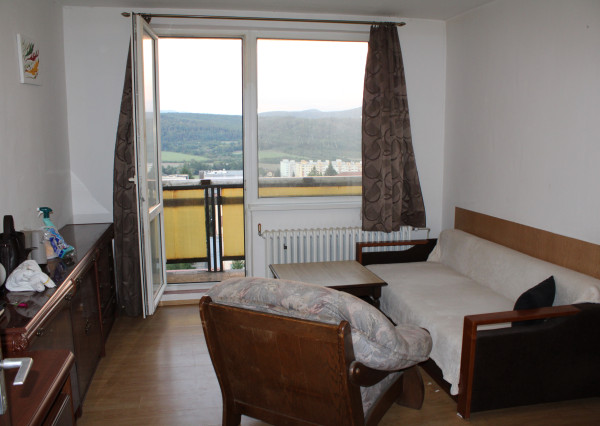 EXKLUZÍVNE-SPEKTRUM REALITY- Na Predaj garsónka 23 m2 s loggiou, Žiar nad Hronom, Etapa