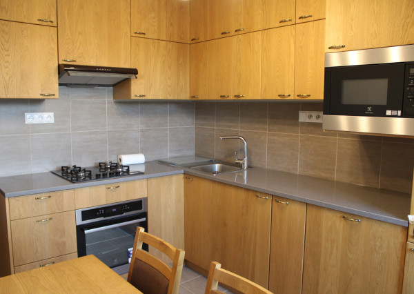 SPEKTRUM REALITY- Na Predaj 3-izbový byt, 72 m2 s loggiou, Prievidza- Necpaly