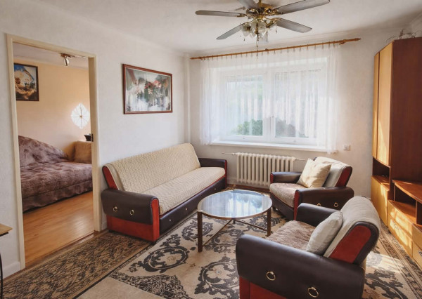 SPEKTRUM REALITY Vám ponúka na PREDAJ 2 -izbový byt 66 m2, Handlová ul. 29. Augusta