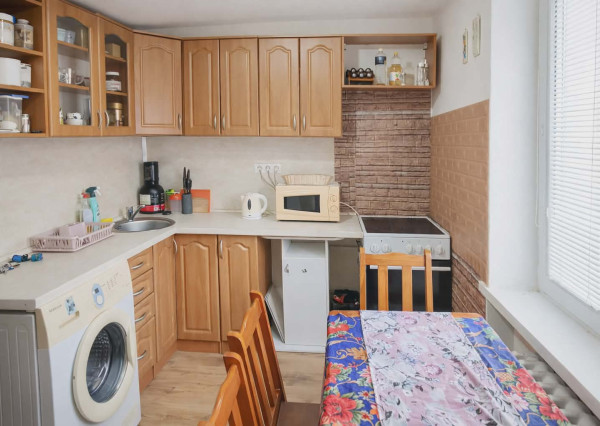 SPEKTRUM REALITY- Na PRENÁJOM  zariadený 1- izbový byt, 29 m2, Handlová, 29.Augusta