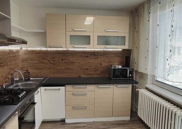 SPEKTRUM REALITY- Na PRENÁJOM veľkometrážny 3-izbový byt, 86 m2, Žiar nad Hronom