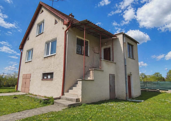 SPEKTRUM REALITY - Na PREDAJ Rodinný dom s garážou, pozemkom 802 m2, Nitrianske Pravno, okres Prievidza