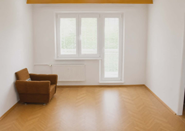EXKLUZÍVNE-SPEKTRUM REALITY- Na Predaj 3-izbový byt, 62 m2 s balkónom, Handlová, ul. Prievidzská