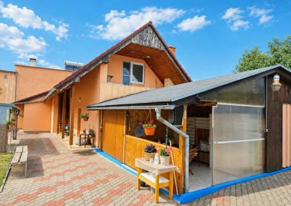 EXKLUZÍVNE-SPEKTRUM REALITY- Predaj  spoluvlastníckeho podielu- na rodinnom dome s pozemkom 666 m2, Lutila, okres Žiar nad Hronom